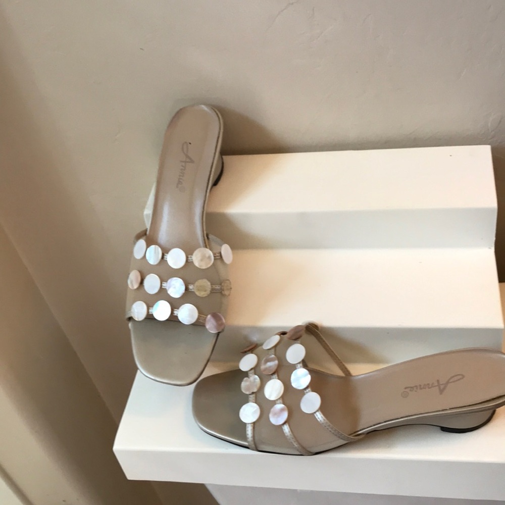 Decor on mesh sandal